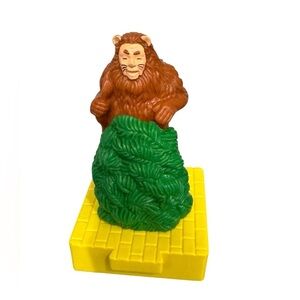 Vintage 1997 Blockbuster Wizard of Oz Interlocking Cowardly Lion Collectible
